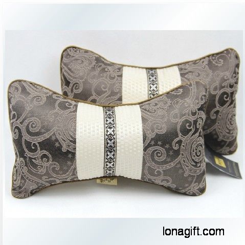 竹炭包車(chē)用護(hù)頸枕